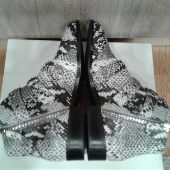 SOLSANA BOOTS BOOTIES WALKING SHOES FLATS WHITE SNAKE EMBOSSED LEATHER US 6 E 36 - Picture 9 of 14